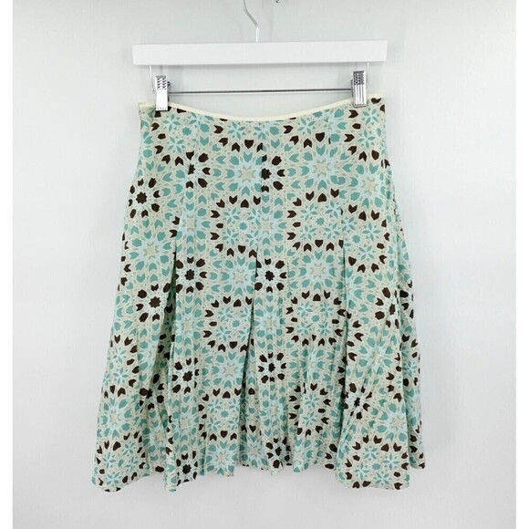Banana Republic Silk Skirt Womens 4 Green Crinkle Geo-Print Fit & Flare Modest - Picture 5 of 14